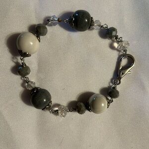 Chic Olive Green & white Beaded Bracelet